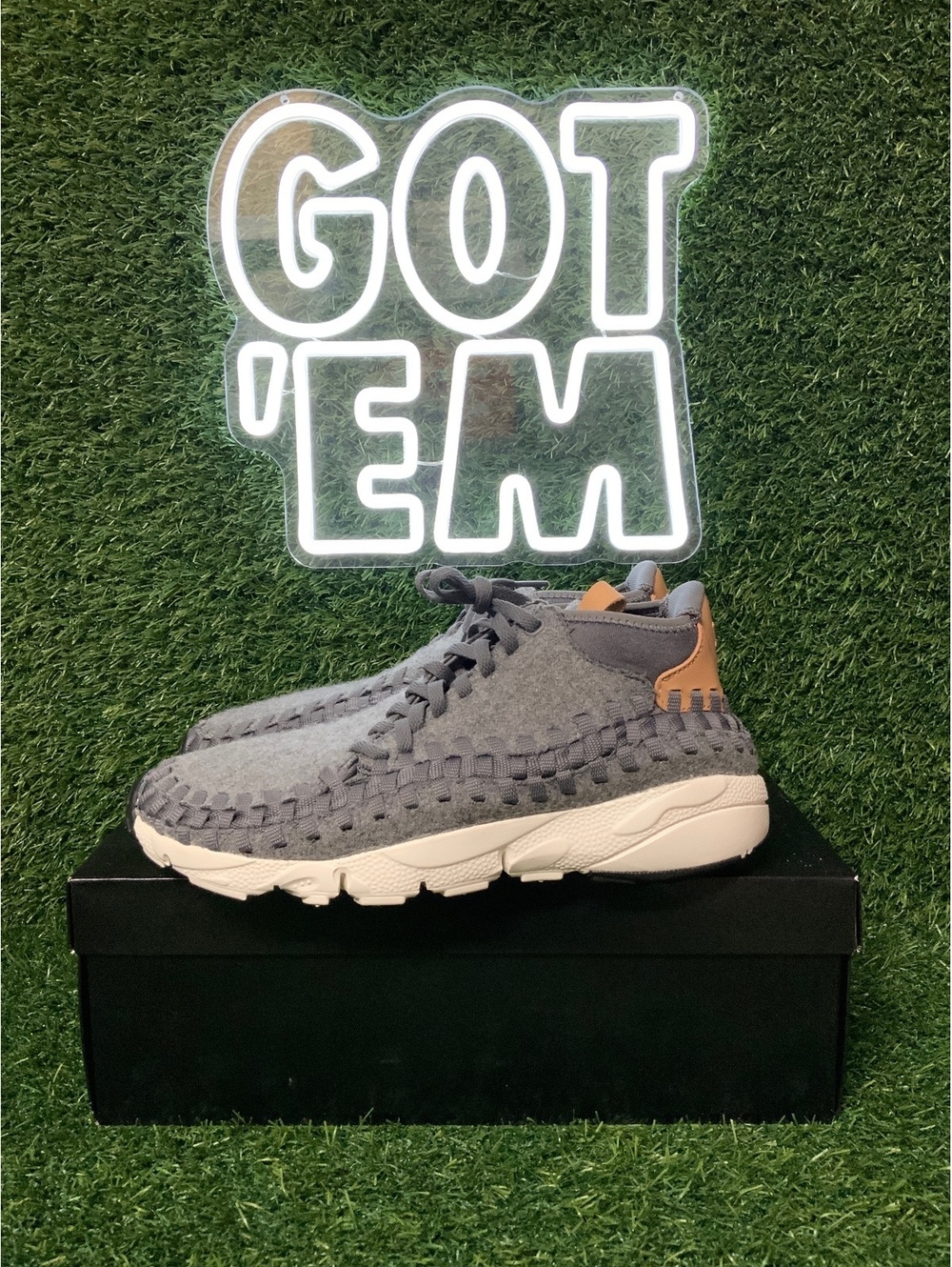 Nike Air Footscape Woven Chukka SE Men’s 10.5 Gray 857874-002 New 2016